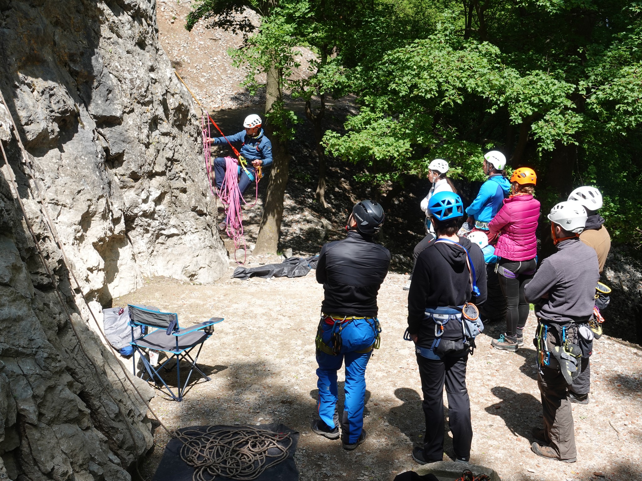 Základný kurz skalného lezenia v okolí BA Malé Karpaty